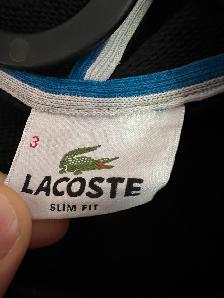 Lacoste Herren Sweatjacke Größe „S“ in schwarz in Frankfurt am Main