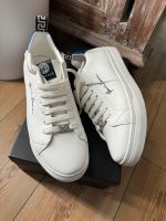 Original Designer Versace Sneaker Schuhe wie neu Gr. 43 weiß Niedersachsen - Oyten Vorschau