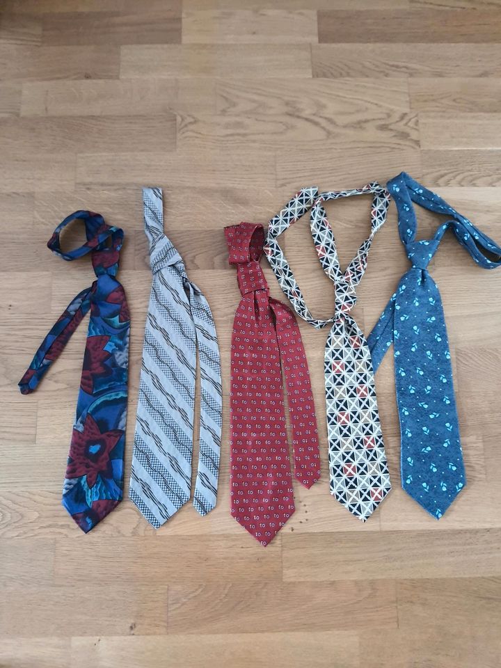 5 * Herren Krawatten Paket oder einzeln kaufen in Siegen
