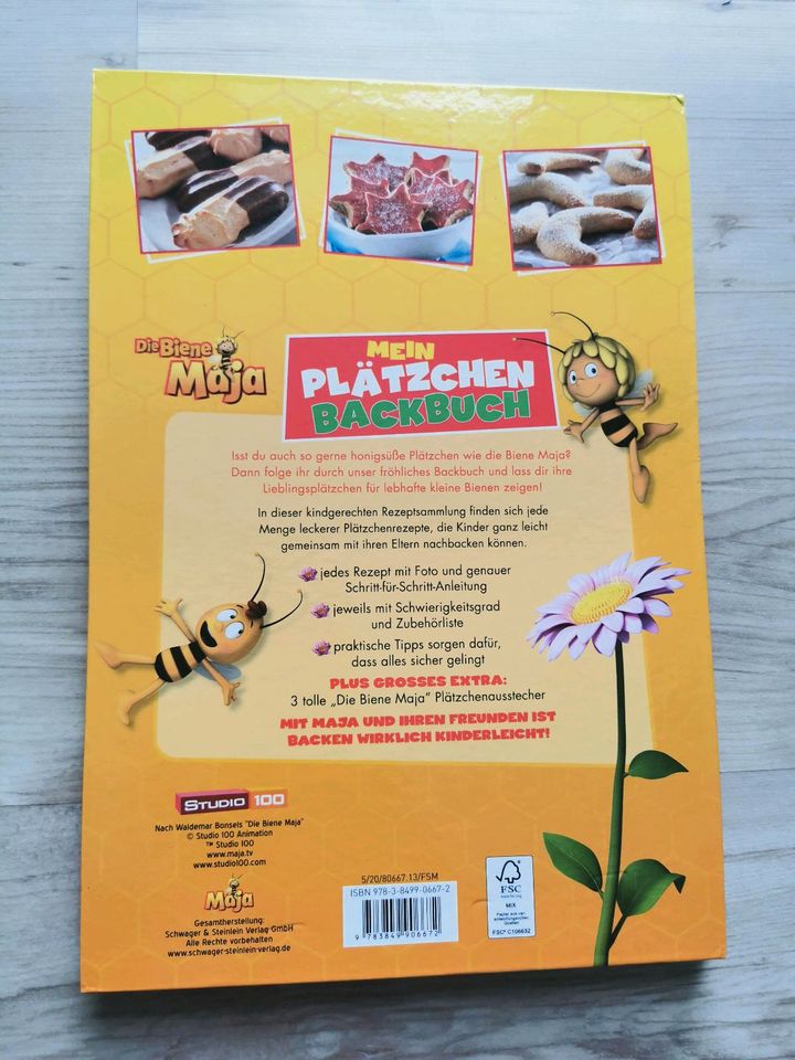 Die Biene Maja - mein Plätzchen Backbuch inkl 3 Ausstech-Formen in Nierstein