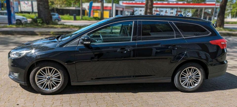 Ford Focus Turnier, Diesel 2017,  TÜV neu, nur GK & Export, black in Köln