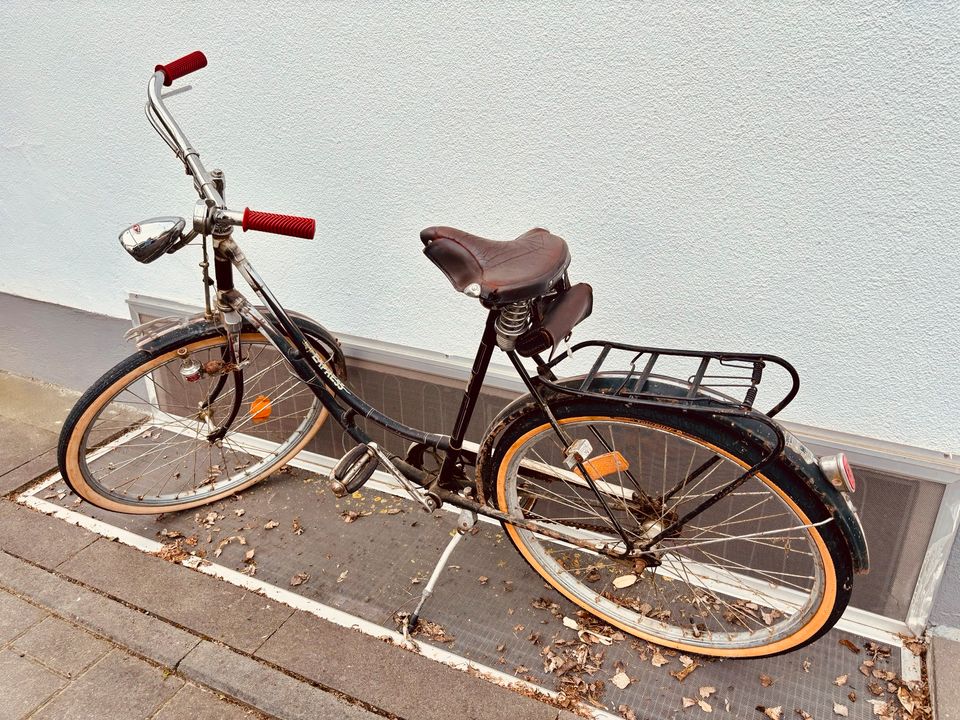 Oma Fahrrad Retro und Vintage in Augsburg