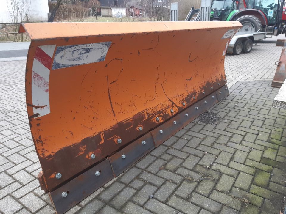 AV-Tech Schneeschild in Bad Berleburg