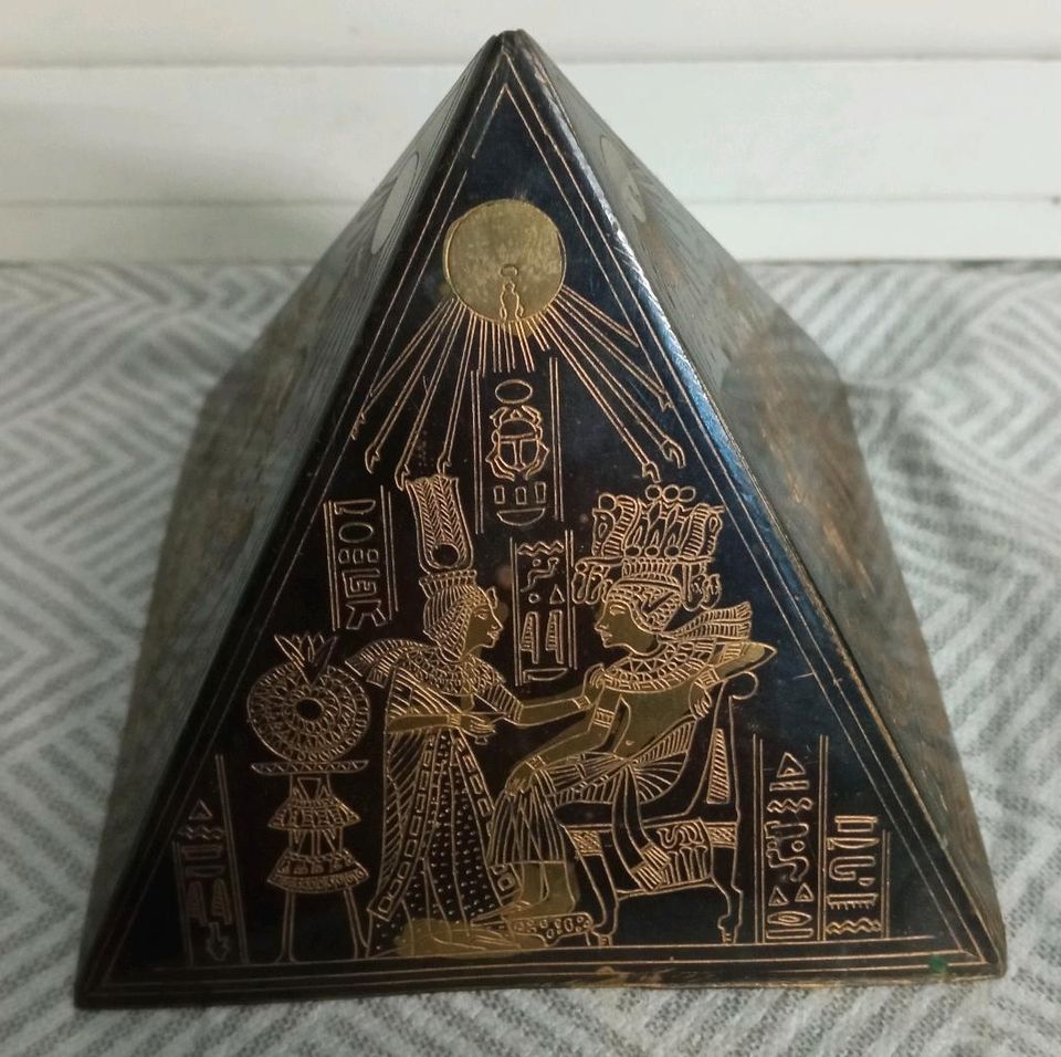 Schöne Pyramide Ägypten Pharao Antike Antiquität Messing Kupfer in Tännesberg