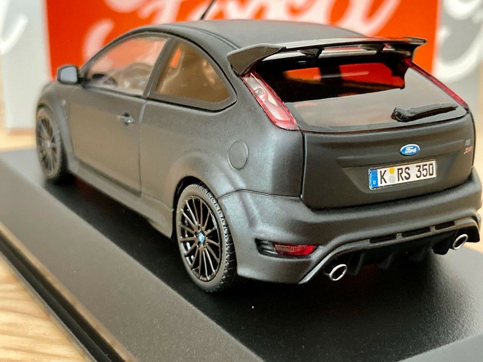 1:43 Ford Focus RS 500 mattschwarz Werbemodell Minichamps NEU in Neuler