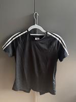 Adidas Tshirt Sport Oberteil schwarz offener Rücken S Hessen - Riedstadt Vorschau