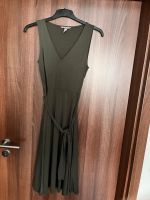 Schickes Kleid festlich Gr. 36 S oliv grün H&M Baden-Württemberg - Waldenburg Vorschau