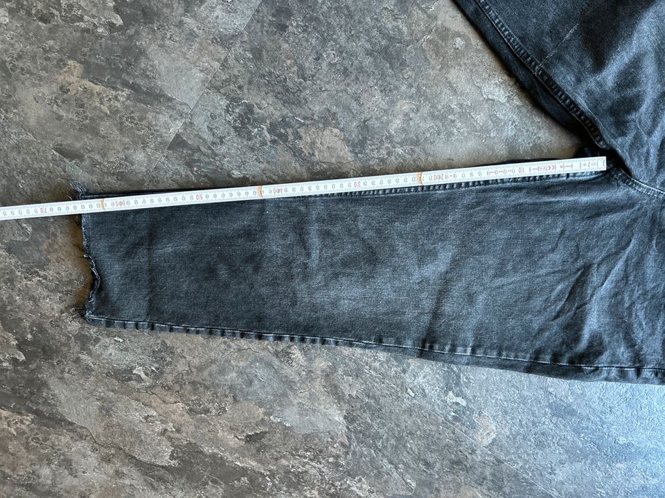 Zara Mom-Jeans Größe 38 in Plettenberg