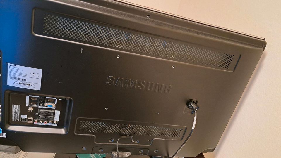 2 Samsung  Fernsehern in Stockach