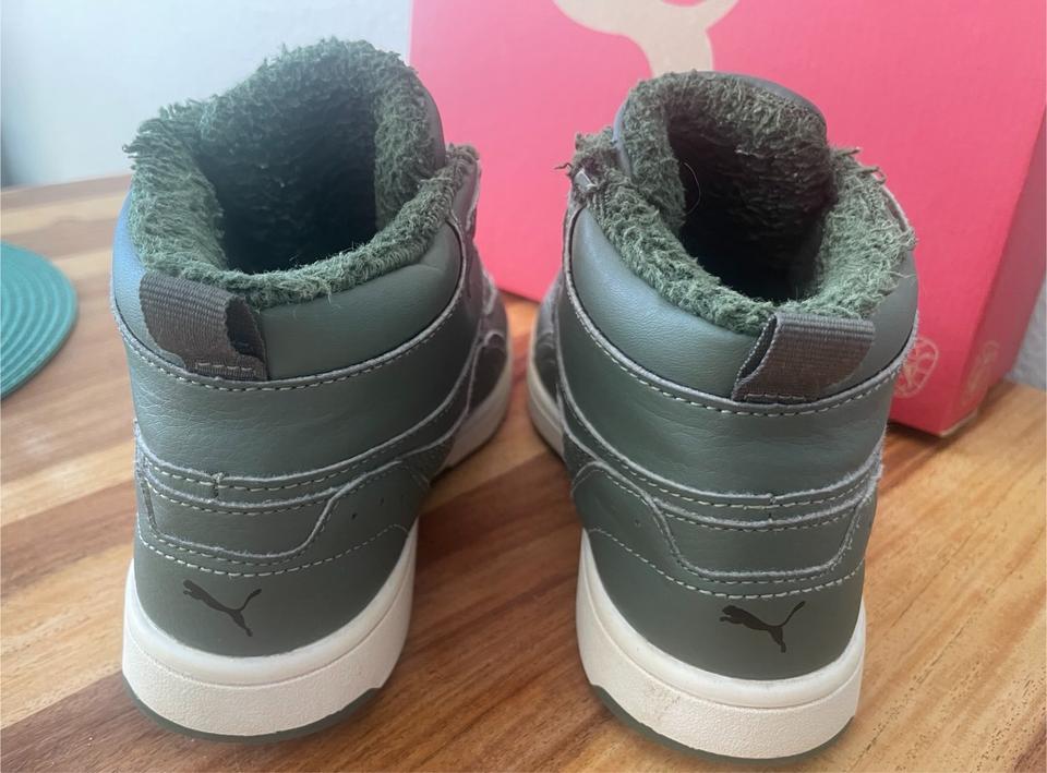 Puma Winterschuhe Boots gefütterte Sneaker Schuhe warm Gr. 35 in Willich
