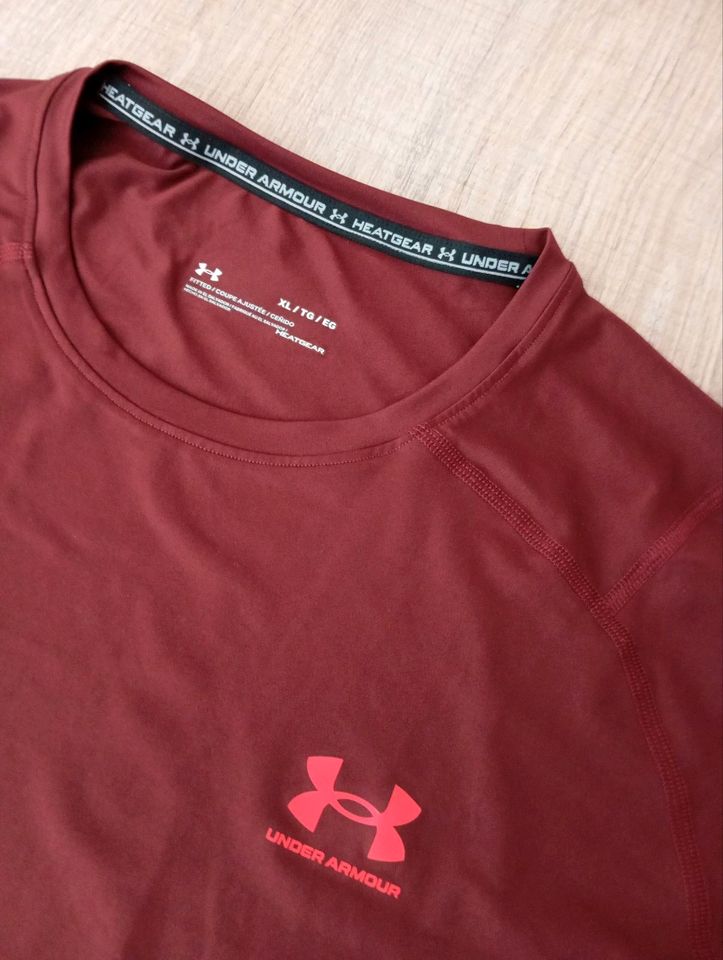 Under Armour T-Shirt Herren Gr.XL in Peine