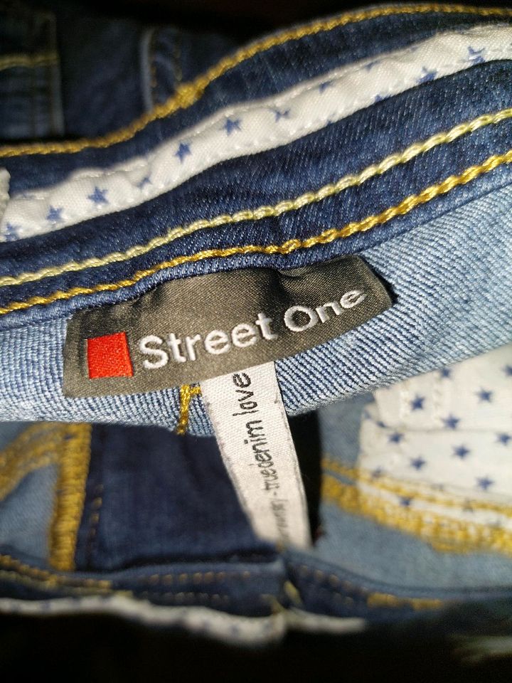 Jeans,  Street one, Gr. 27,  Anfrage leider versehentlich gelösch in Lengerich