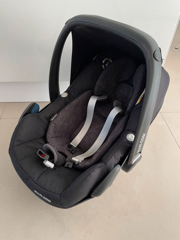 Maxi Cosi Pebble Pro Essential Black schwarz i-size in Kempen