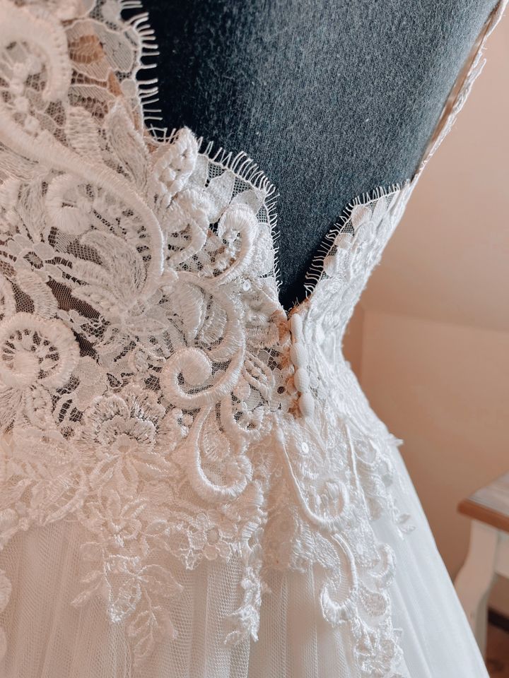 Brautkleid, Hochzeitskleid, Umstandsbrautkleid in Neustadt in Holstein