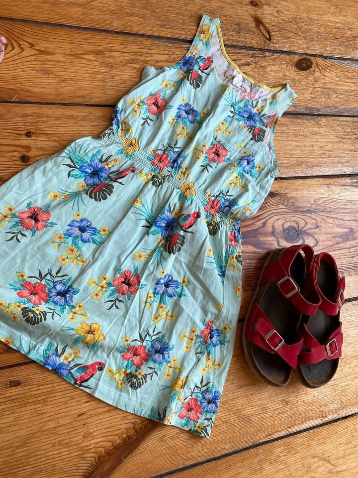 Kleid 134/140 Sommer 8-10 Jahre Blumen H&M in Berlin