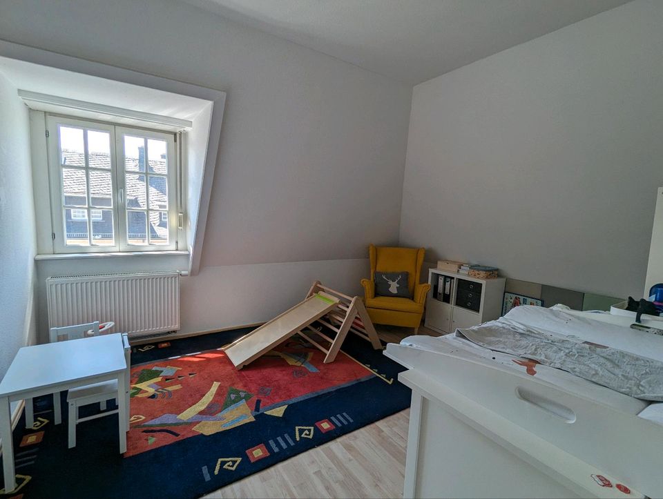 Gemütliche 3 Zimmer Dachgeschoss Wohnung in Biebrich in Wiesbaden