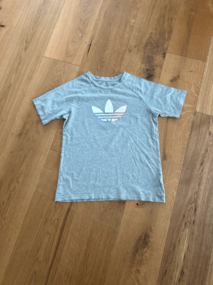 Adidas Originals T-Shirt, grau, Gr.152 in Erlensee