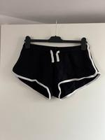 Kurze schwarze Shorts Größe S Baden-Württemberg - Pfinztal Vorschau