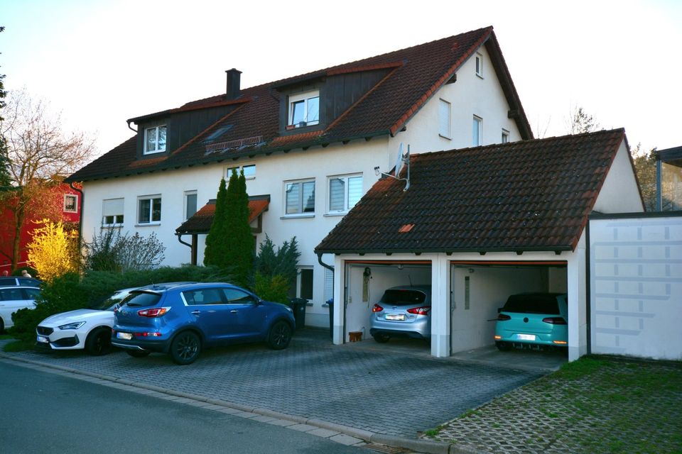 Helle 2-Zi-DG Wohnung mit Balkon und EBK in BT-Wolfsbach in Bayreuth