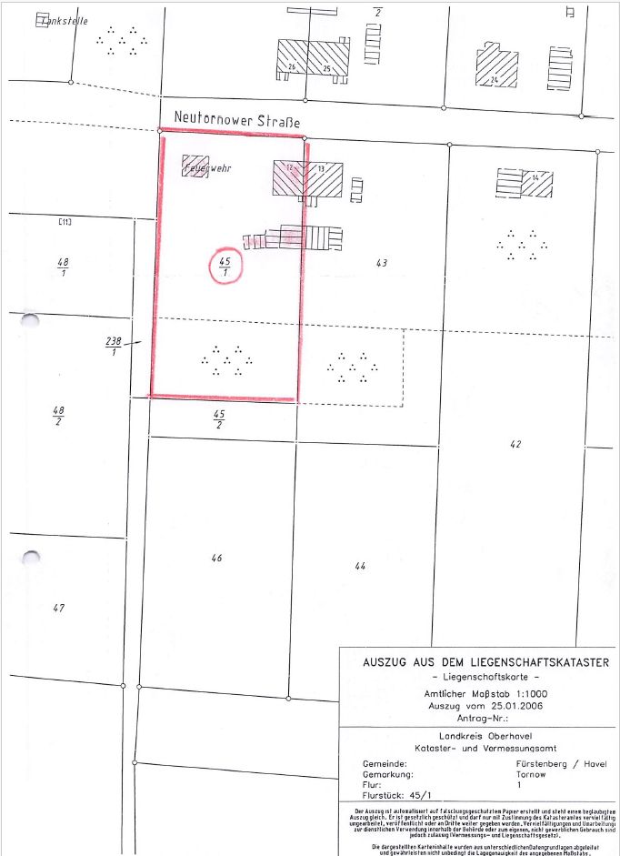 Sanierungsbedürftige Doppelhaushälfte mit großen Grundstück in Fürstenberg in Fürstenberg/Havel