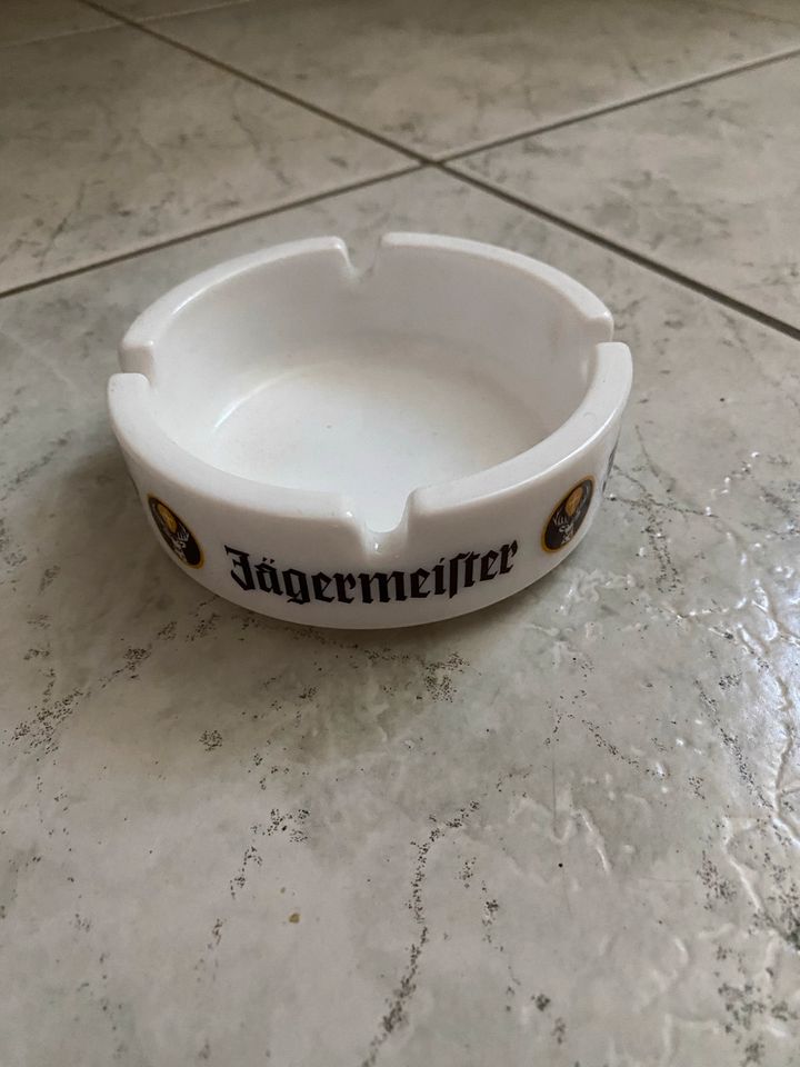 Jägermeister Aschenbecher Weiß in Werder (Havel)