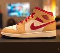 ✅Air Jordan 1 Mid/Light Curry White/beige red /White Onyx 36 Frankfurt am Main - Ostend Vorschau