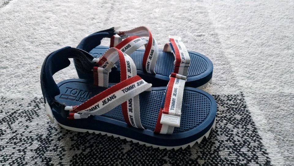 Tommy Jeans Damen Sandalen 40 in Wermelskirchen