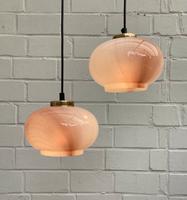 1 von 2 Lilafarbenen 70er 80er DDR Vintage Pendelleuchte Lampe Berlin - Biesdorf Vorschau