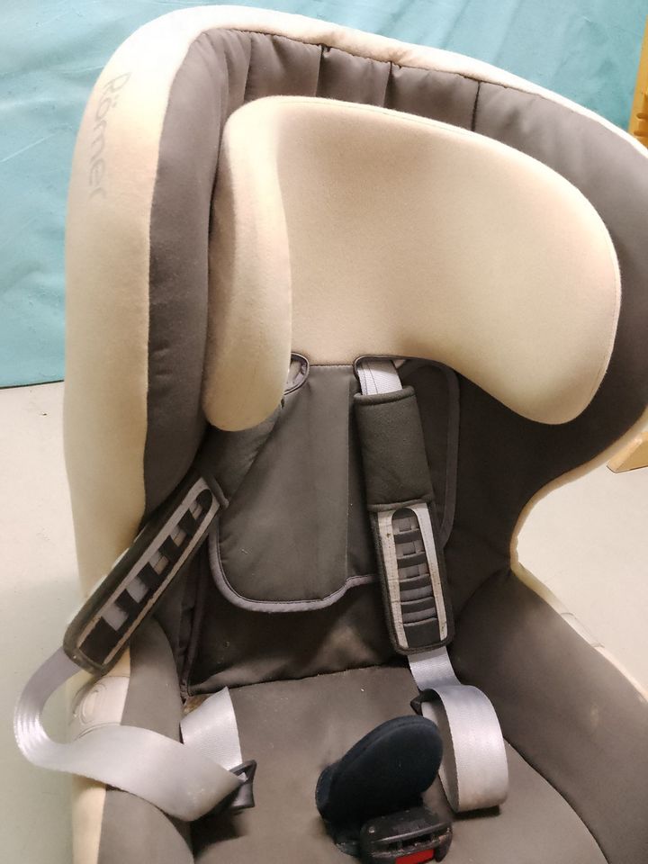 Britax Römer Kindersitz King Plus 9-18 kg in Rheinbach