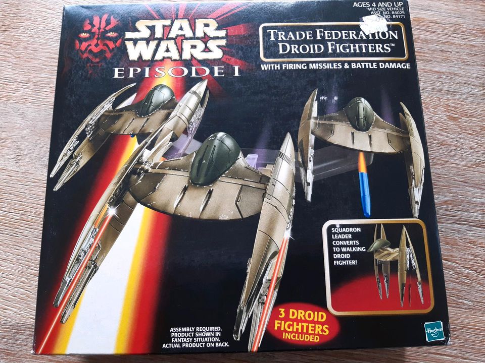 STAR WARS Trade Federation Droid Fighters HASBRO 84171/Asst. 8402 in Hamburg