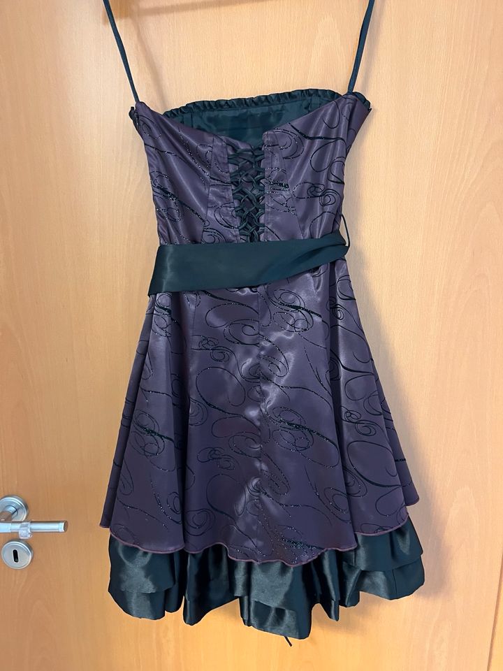 Cocktailkleid Lila/ Schwarz 34 inkl. Jacke (La Femme) in Lappersdorf