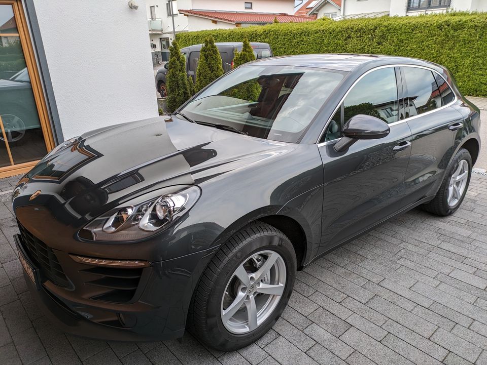 Porsche macan in Waldkraiburg