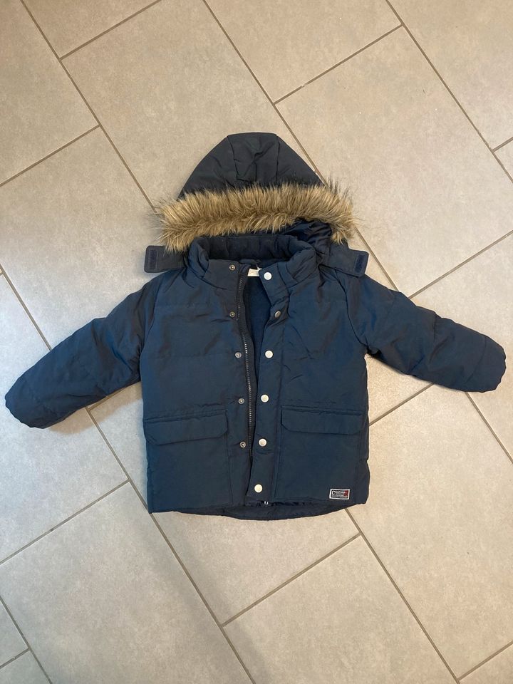 Warme Winter Jacke Daunen Federn blau Gr. 104 in Heusenstamm