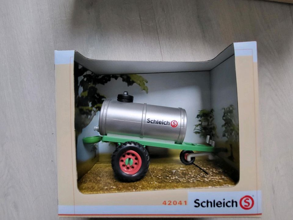 Schleich Farm Life Traktor Kuhweide in Eppelsheim