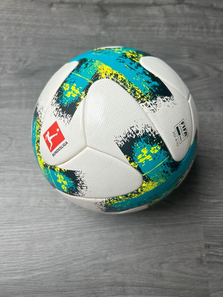 FIFA Torfabrik Adidas Ball in Mönchengladbach