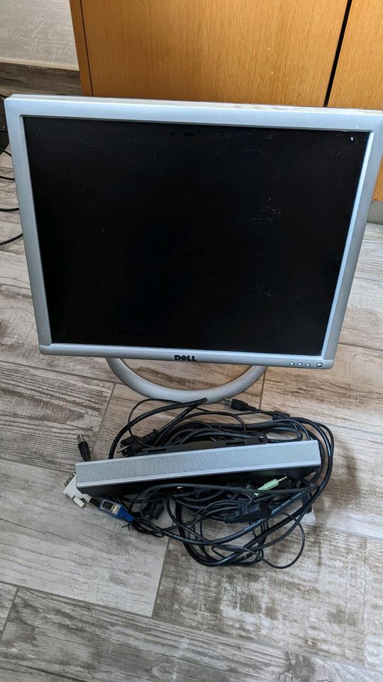 Monitor Dell 19 Zoll inkl. Soundbar in Hürth