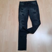 Ripped-Jeans von KDNK Gr. 32 Schleswig-Holstein - Barsbüttel Vorschau