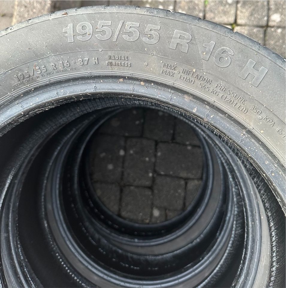 Reifen Continental 195/55R16 *ZU VERSCHENKEN in Einbeck