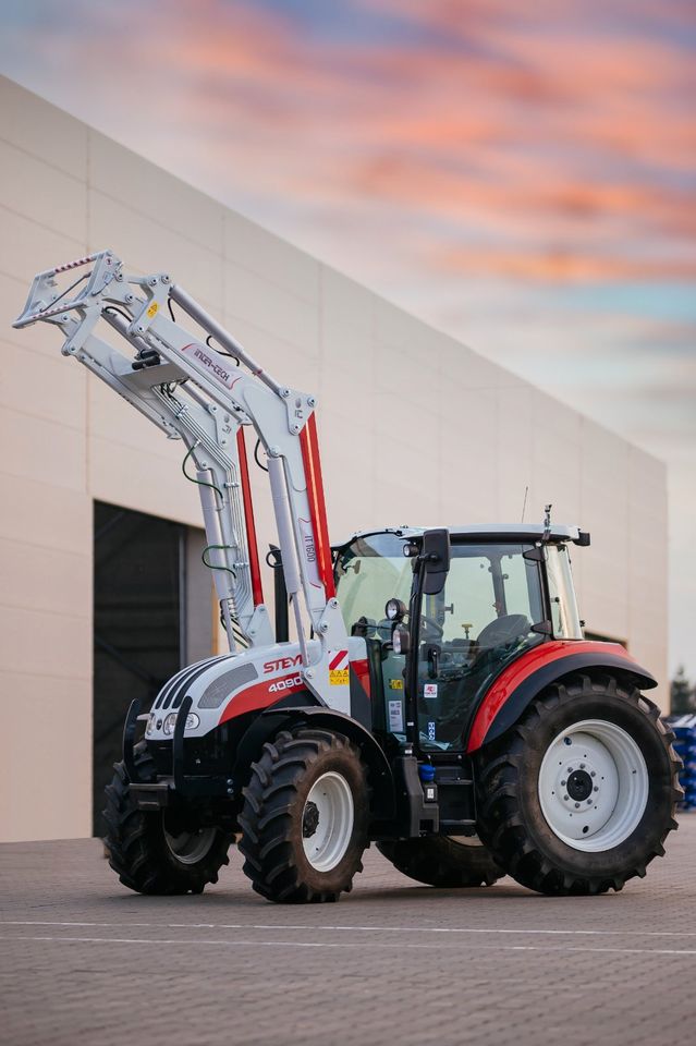 Frontlader S für John Deere Fendt Case Claas Zetor Ursus in Görlitz