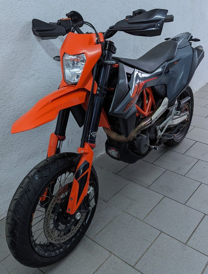 KTM 690 SMCR SMC-R 2021er * SPORTENDTOPF * 1 Hand * ABS in Nürtingen