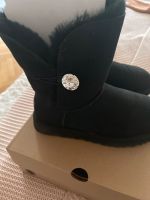 Ugg Boots Bailey Button Bling schwarz / Gr. 40 Berlin - Steglitz Vorschau