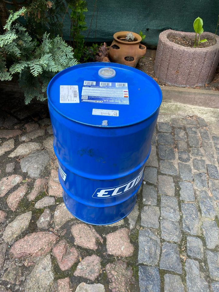 2x Fässer 60L in Halle