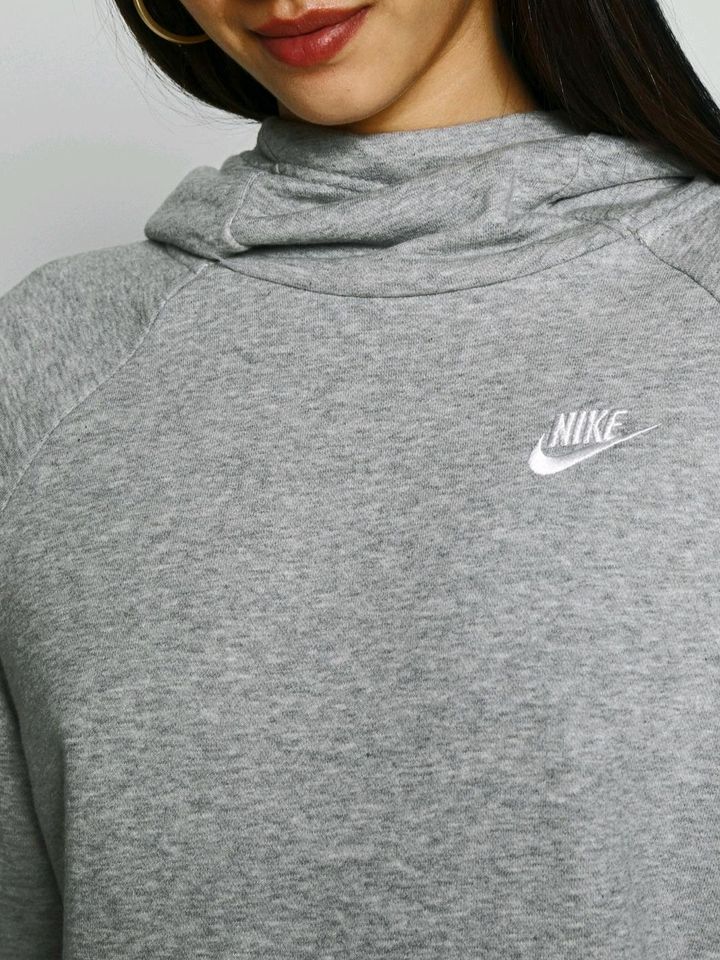 Nike Sportswear Hoodie  Kapuzenpullover in Berlin