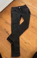 Jeans Jungen C&A Gr 140 Nordrhein-Westfalen - Bad Lippspringe Vorschau