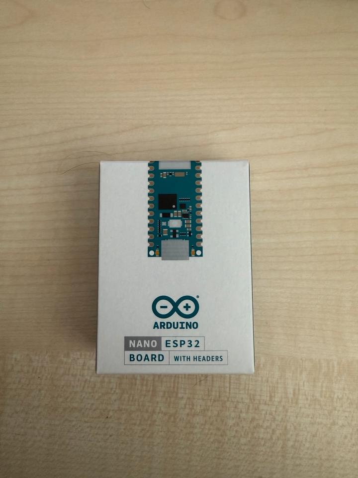 Arduino NANO ESP32 Board mit Headers in Senden