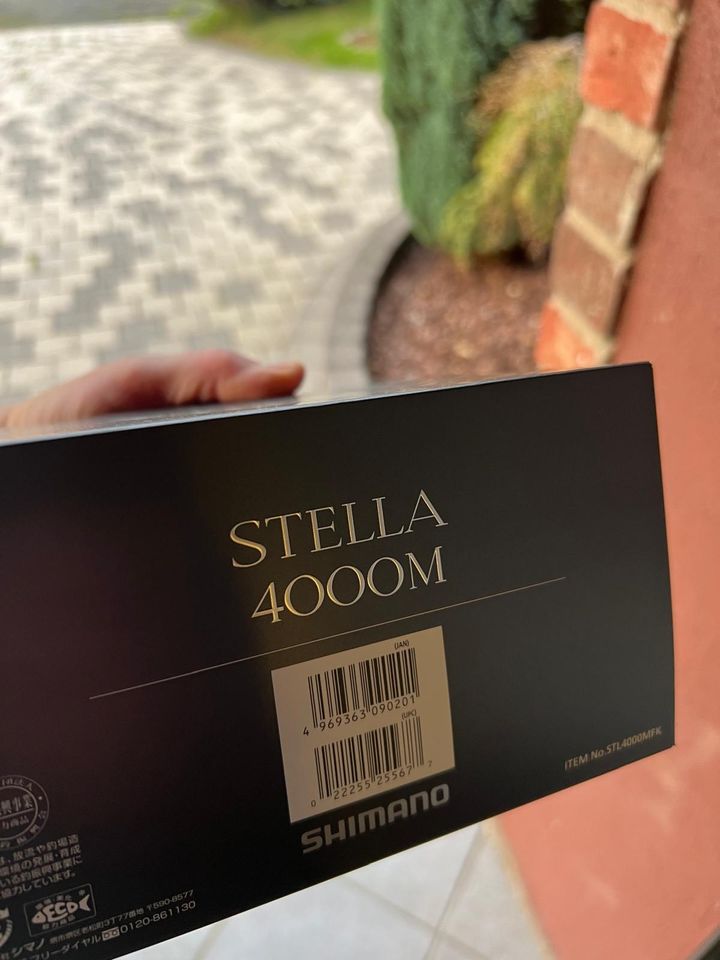 Angelrolle Shimano Stella 4000M in Herborn