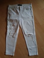 Hose Hollister Jeans mit Löchern Gr. 27 -weiß- Hessen - Liederbach Vorschau