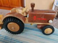 Vero Friedrich Fröbel DDR Holzspielzeug Traktor mit Hänger Sachsen - Hartha Vorschau