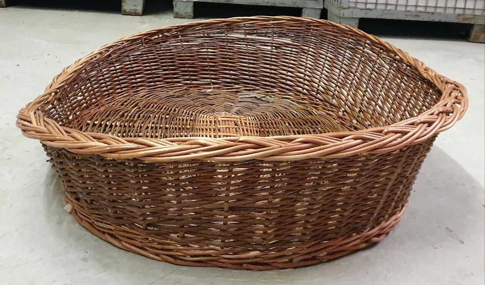 Großer Rattan Hundekorb Rattan Korb für Hunde XXL in Hessen - Gießen | eBay  Kleinanzeigen ist jetzt Kleinanzeigen