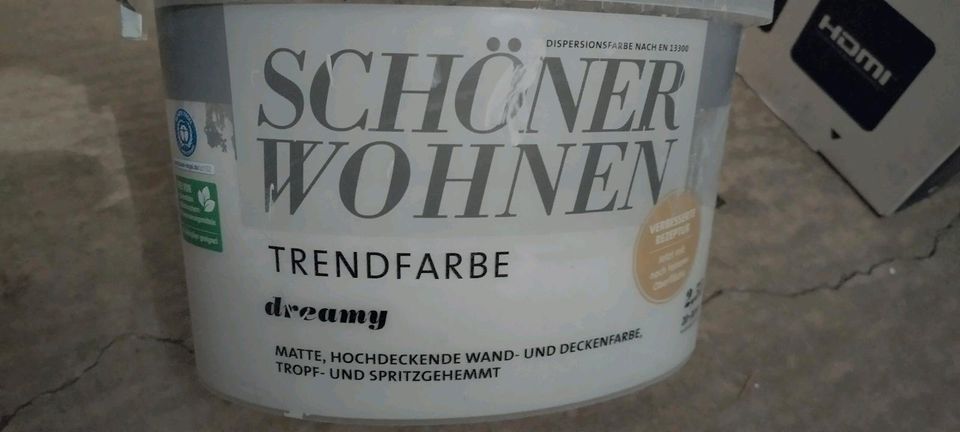 ❌Wandfarbe helles Grün und Flieder ❗ in Dresden